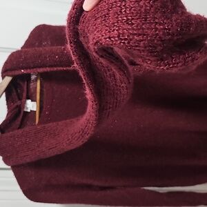 Jaclyn Smith Maroon Knit Sweater